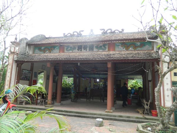 Đền thờ Hoàng phi Trinh Liệt tôn thần Lê Thị Ngọc Ân 