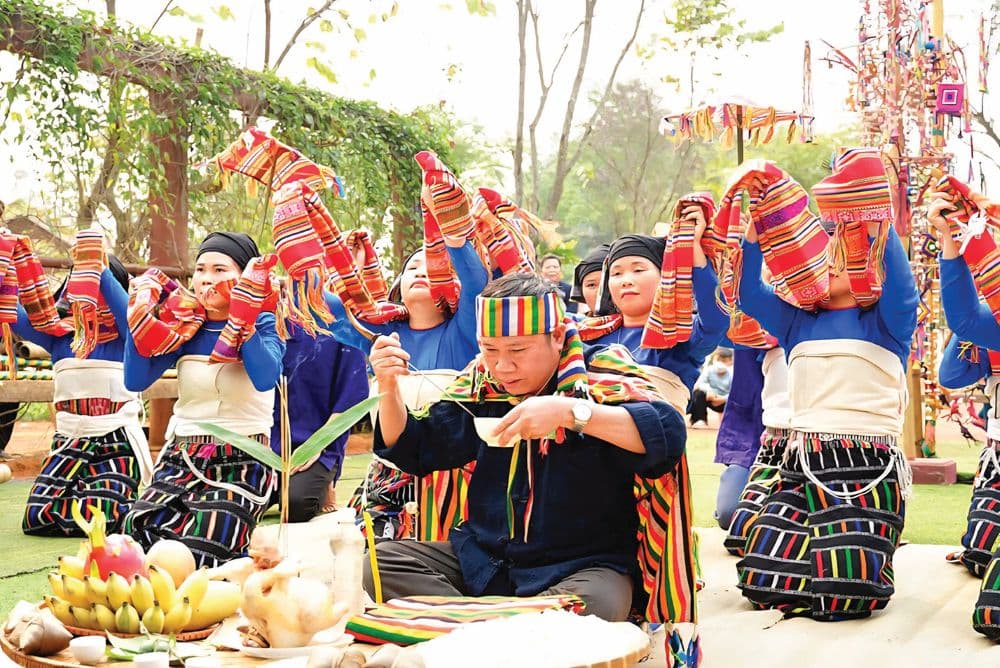 THANH HÓA: Chá Mùn - sợi lụa nối Mường Trời với Mường Lúm