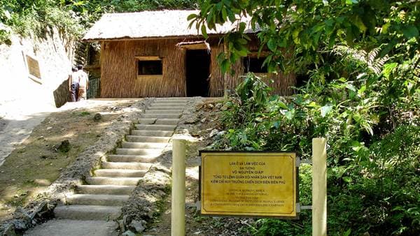 Điện Biên Phủ nhìn từ di tích