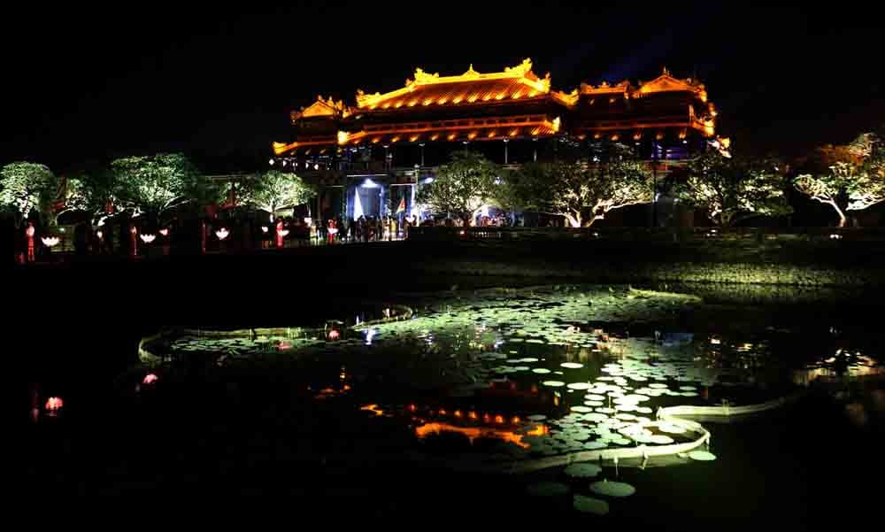 Huyền ảo Đêm Hoàng cung