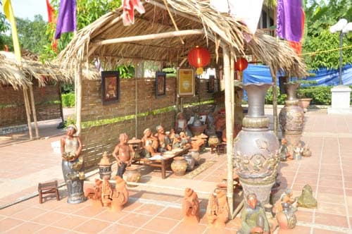 Về Bắc Giang ngắm gốm làng Ngòi