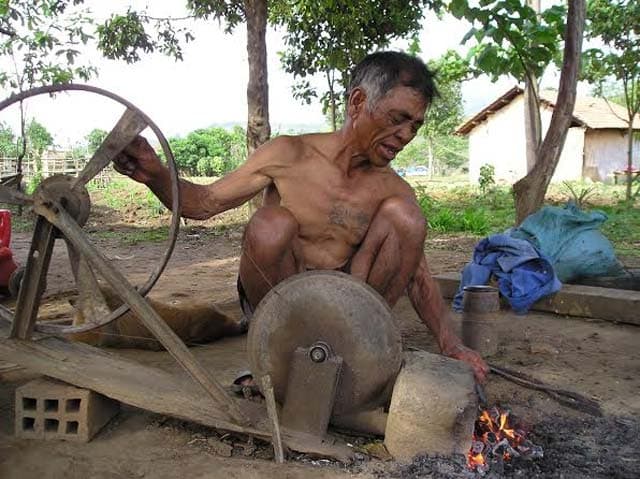 Nghề rèn truyền thống của người Tơ Đrăh