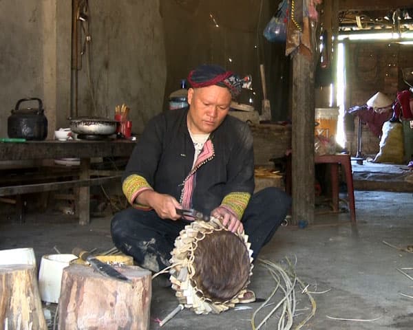 Nghề làm trống của người Dao đỏ