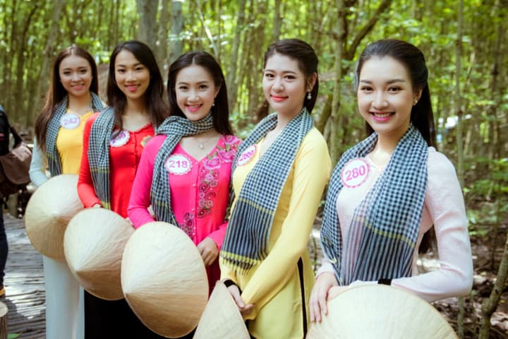 Áo bà ba, khăn rằn, nón lá: Bộ ba bất ly thân của người phụ nữ Nam Bộ