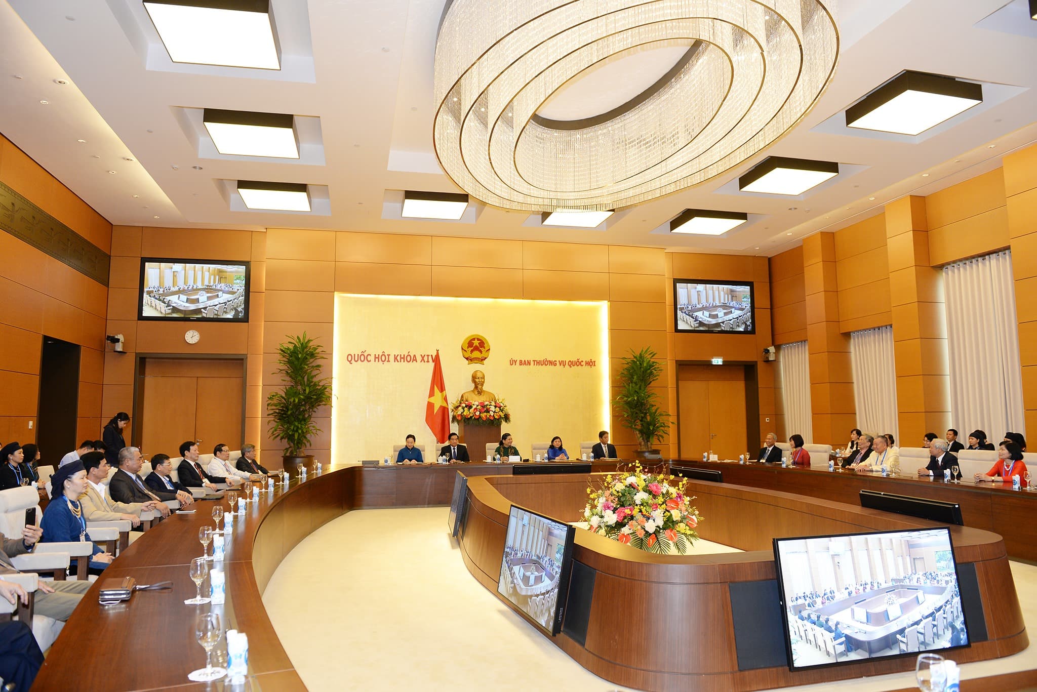 Phó Chủ tịch Thường trực Quốc hội Tòng Thị Phóng gặp mặt Đoàn đại biểu Hội Di sản Văn hóa Việt Nam