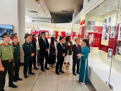 Nghĩa tình cách mạng Việt - Trung qua Khởi nghĩa Quảng Châu