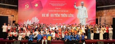 Chương trình nghệ thuật đặc biệt “Bác Hồ - Hai tiếng thiêng liêng”: Khi nghệ thuật trở thành một phương thức sinh hoạt chính trị
