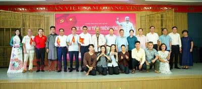 Hội nghị sinh hoạt chính trị chuyên đề qua Chương trình nghệ thuật đặc biệt
